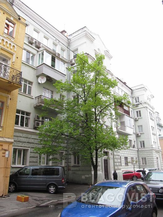 Продажа 3к квартиры в Киеве, Михайловский переулок, 4 4