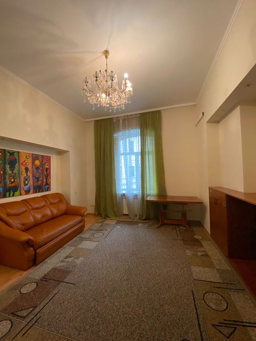 Продажа 5к квартиры в Киеве, Софиевская ул., 4 3
