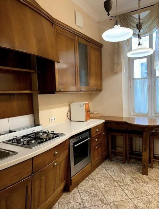 Продажа 2к квартиры в Киеве,  Банковая ул., 1/10 3
