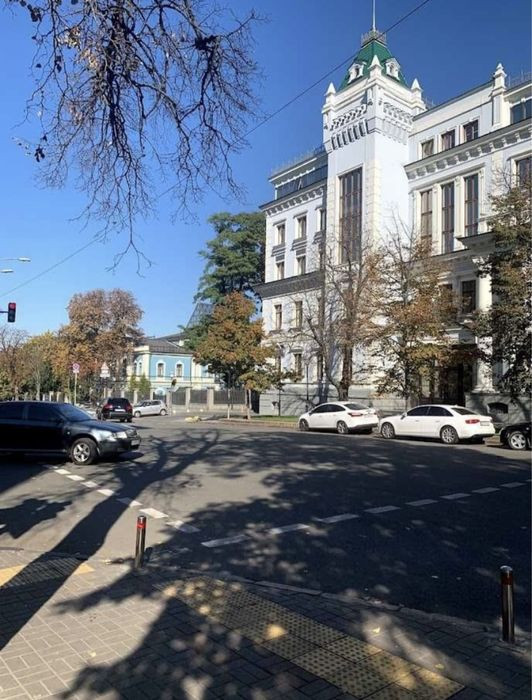 Продажа 2к квартиры в Киеве,  Банковая ул., 1/10 10