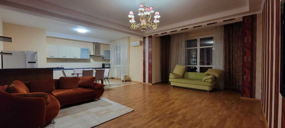 Аренда 3к квартиры в Киеве,  Коновальца ул. (Щорса ул.), 32Б 0