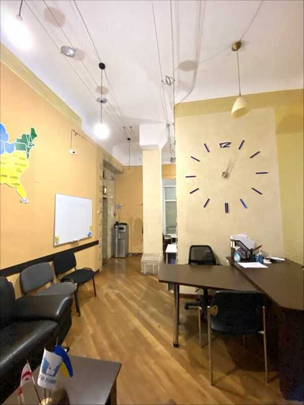 Продажа 2к квартиры в Киеве,  Трехсвятительская ул., 8