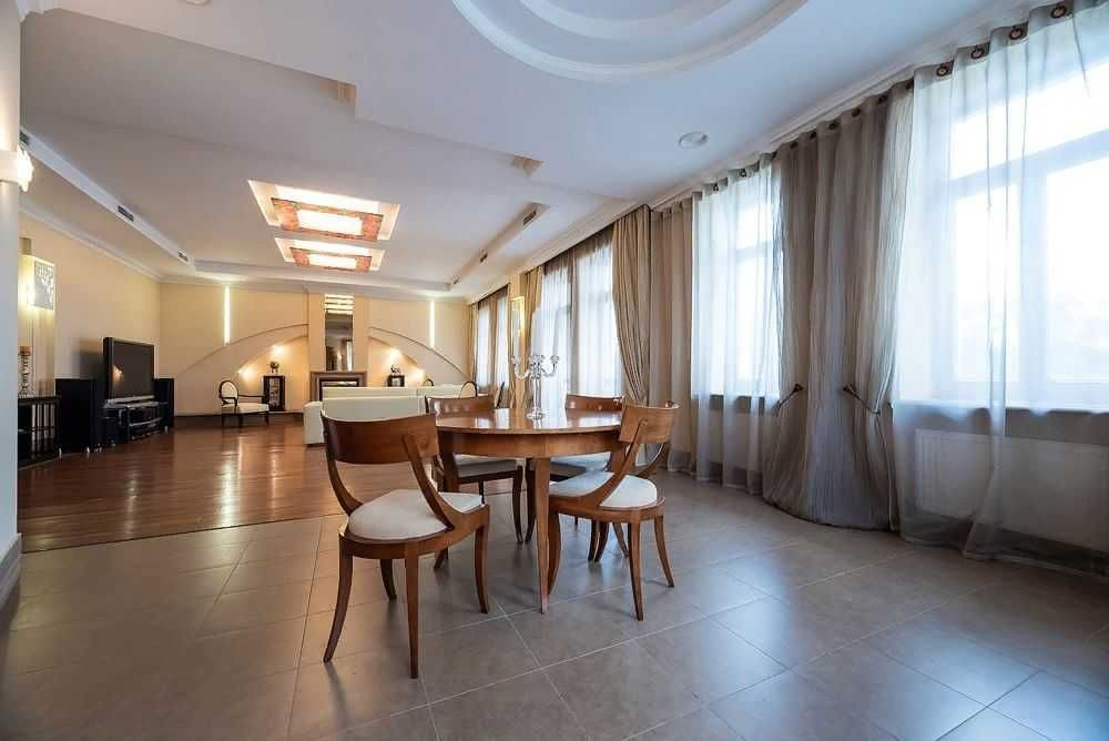 Продажа 4к квартиры в Киеве,  Рейтарская ул., 4 3