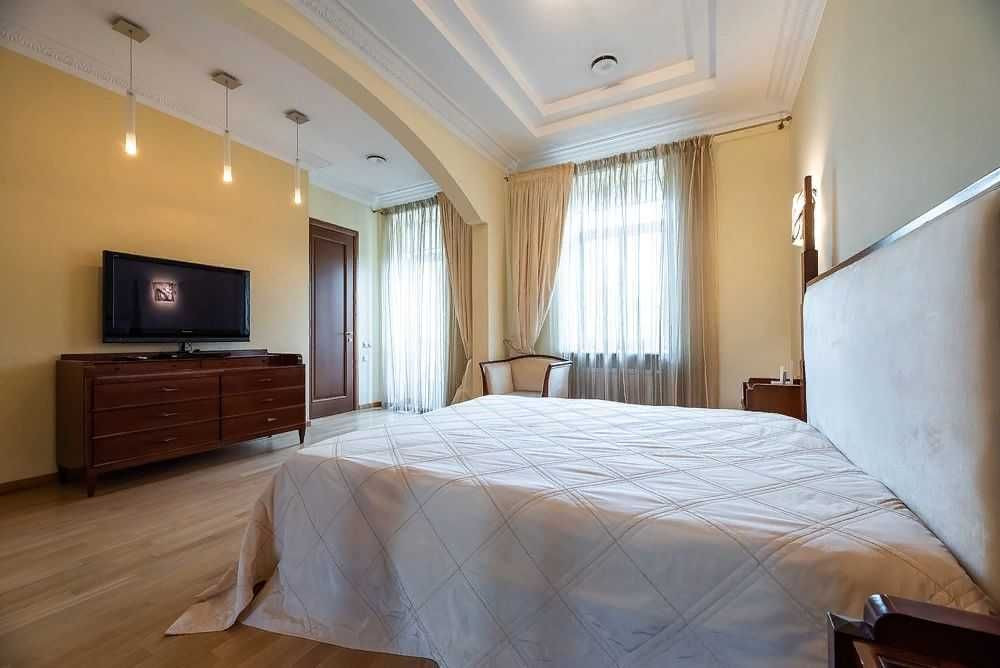 Продажа 4к квартиры в Киеве,  Рейтарская ул., 4 5