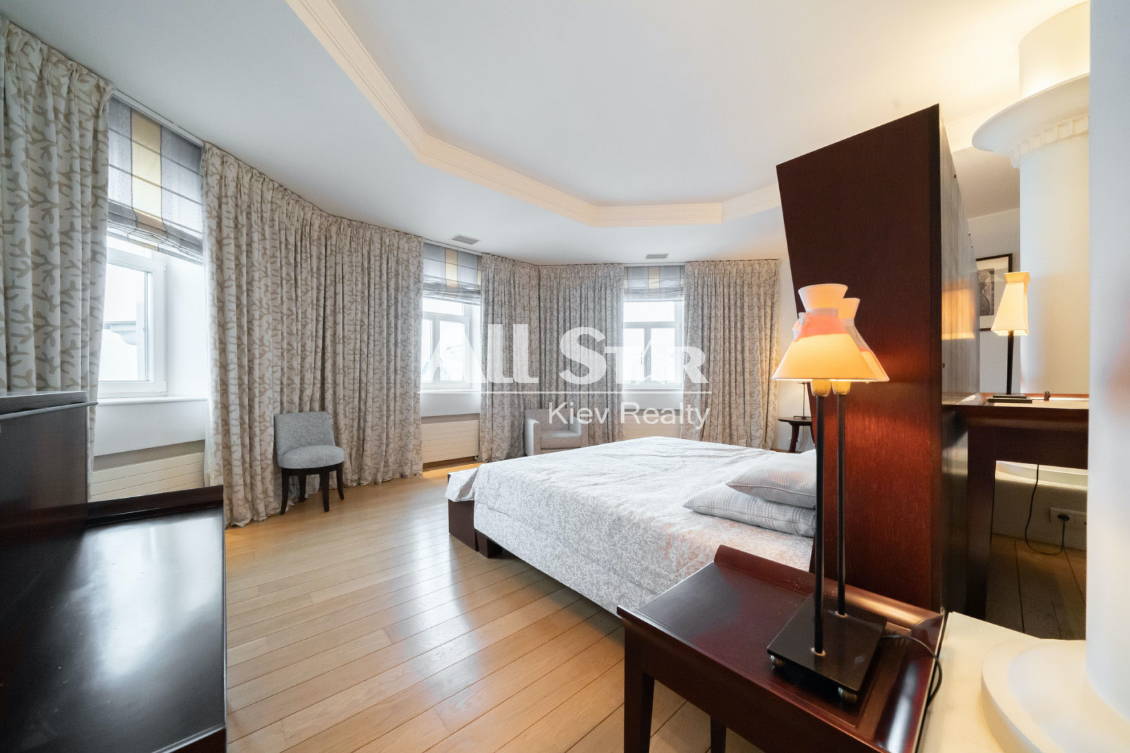 Продажа 6к квартиры в Киеве,  Банковая ул., 1/10 26