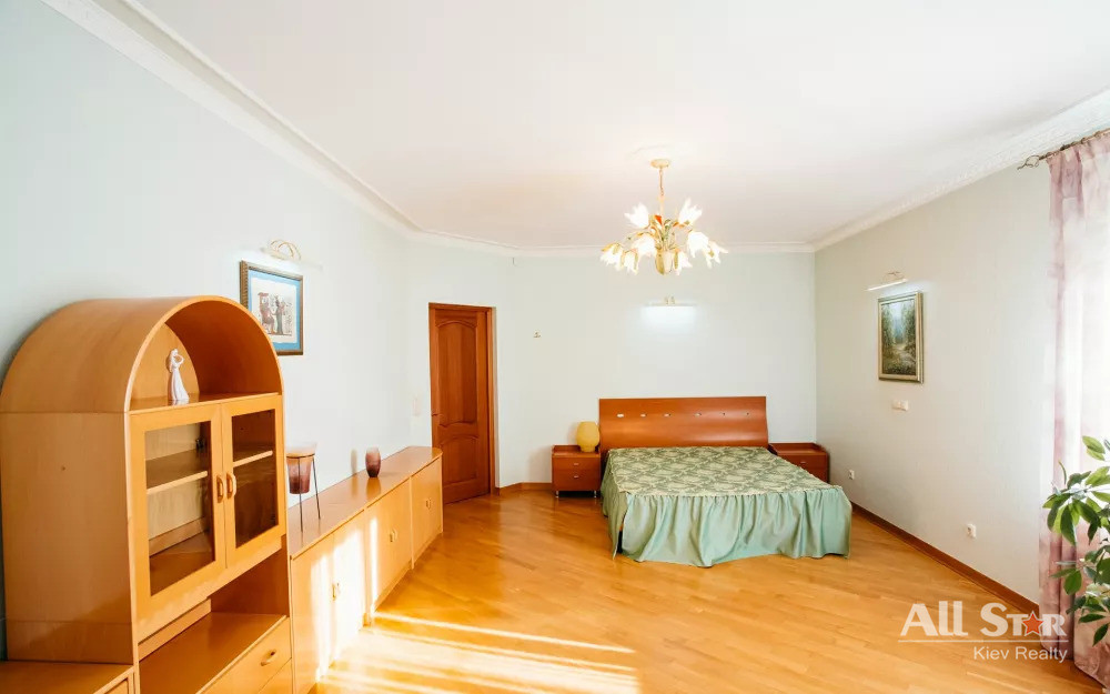 Аренда 5к дома в Киеве,  Патриотов ул., 5