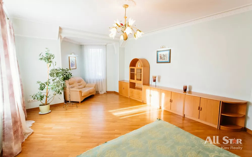 Аренда 5к дома в Киеве,  Патриотов ул., 6