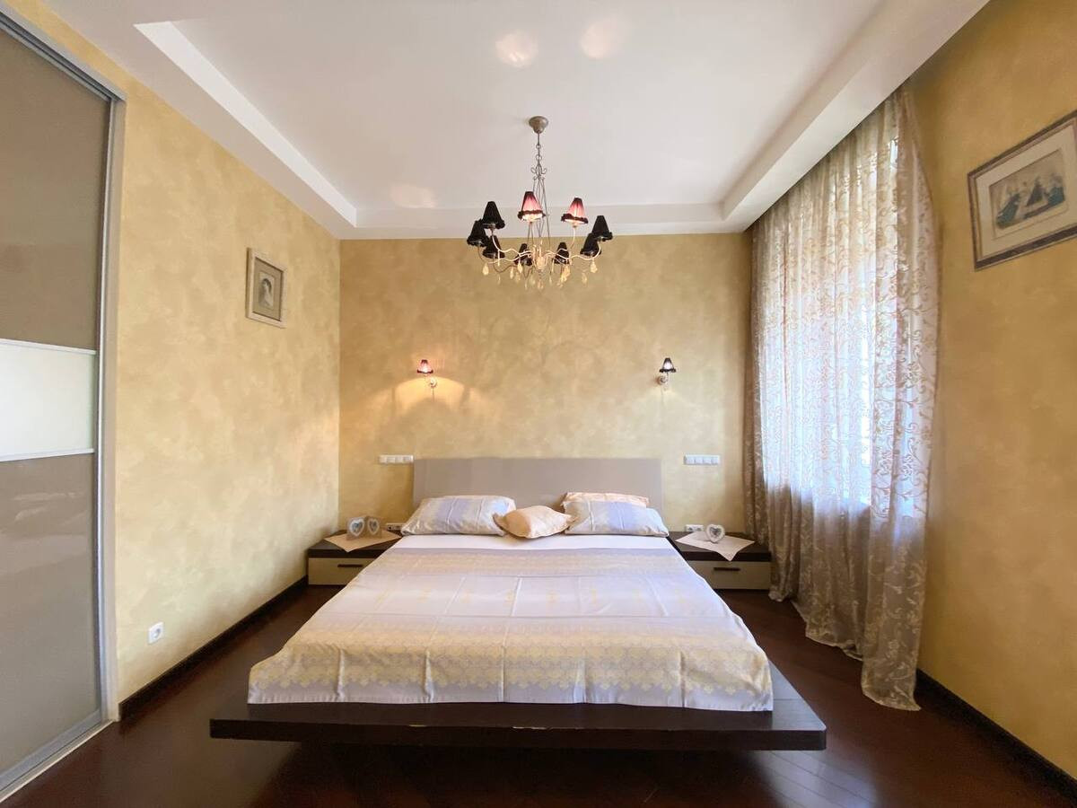Аренда 3к квартиры в Киеве, Круглоуниверситетская ул., 22 3
