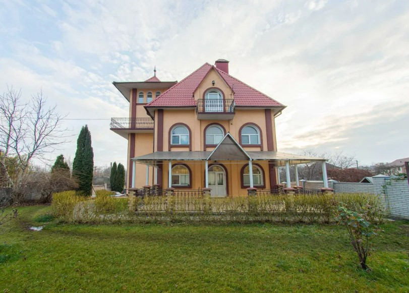Аренда здания в Киеве, Ахтырская ул., 0