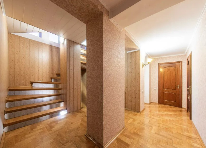 Аренда здания в Киеве, Ахтырская ул., 18