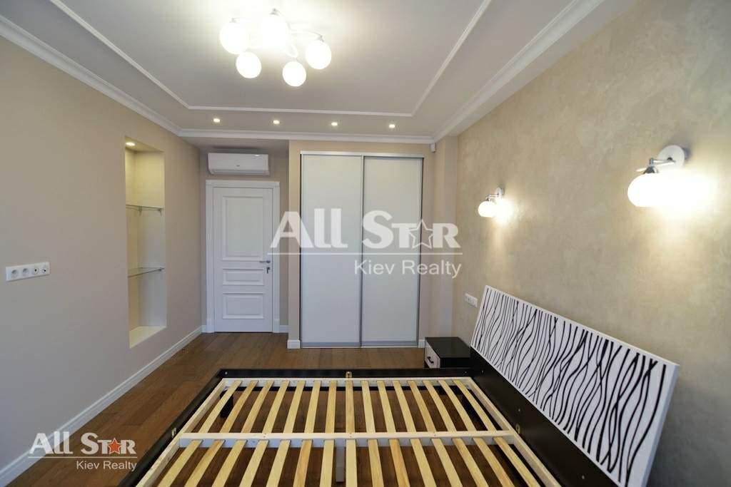 Продажа 4к квартиры в Киеве,  Дмитриевская ул., 75 8