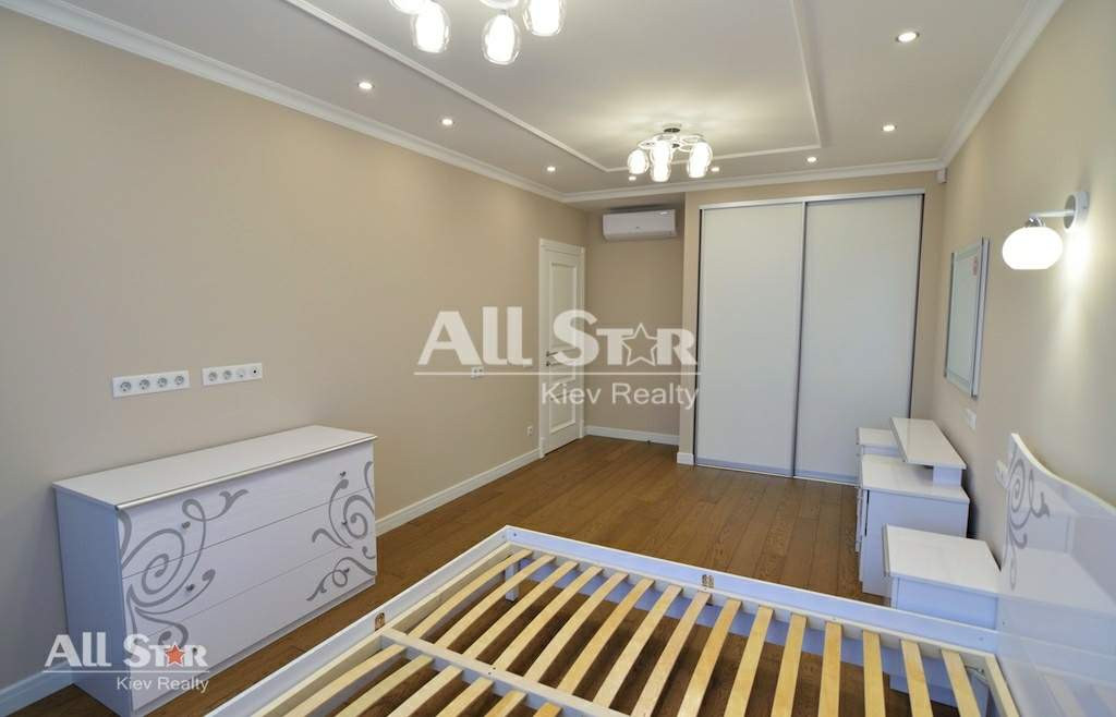 Продажа 4к квартиры в Киеве,  Дмитриевская ул., 75 9