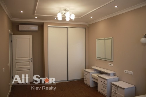 Продажа 4к квартиры в Киеве,  Дмитриевская ул., 75 18
