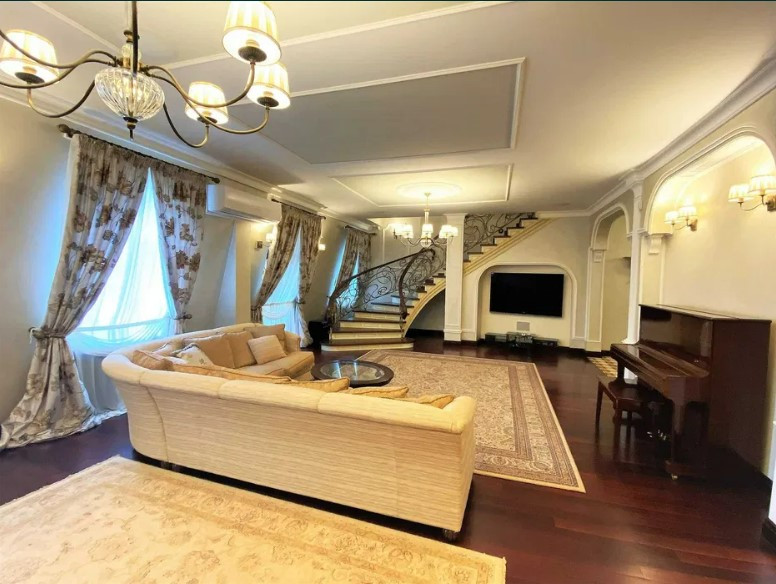 Продаж 4к квартири в Києві, Бехтерівський провулок, 13А 0