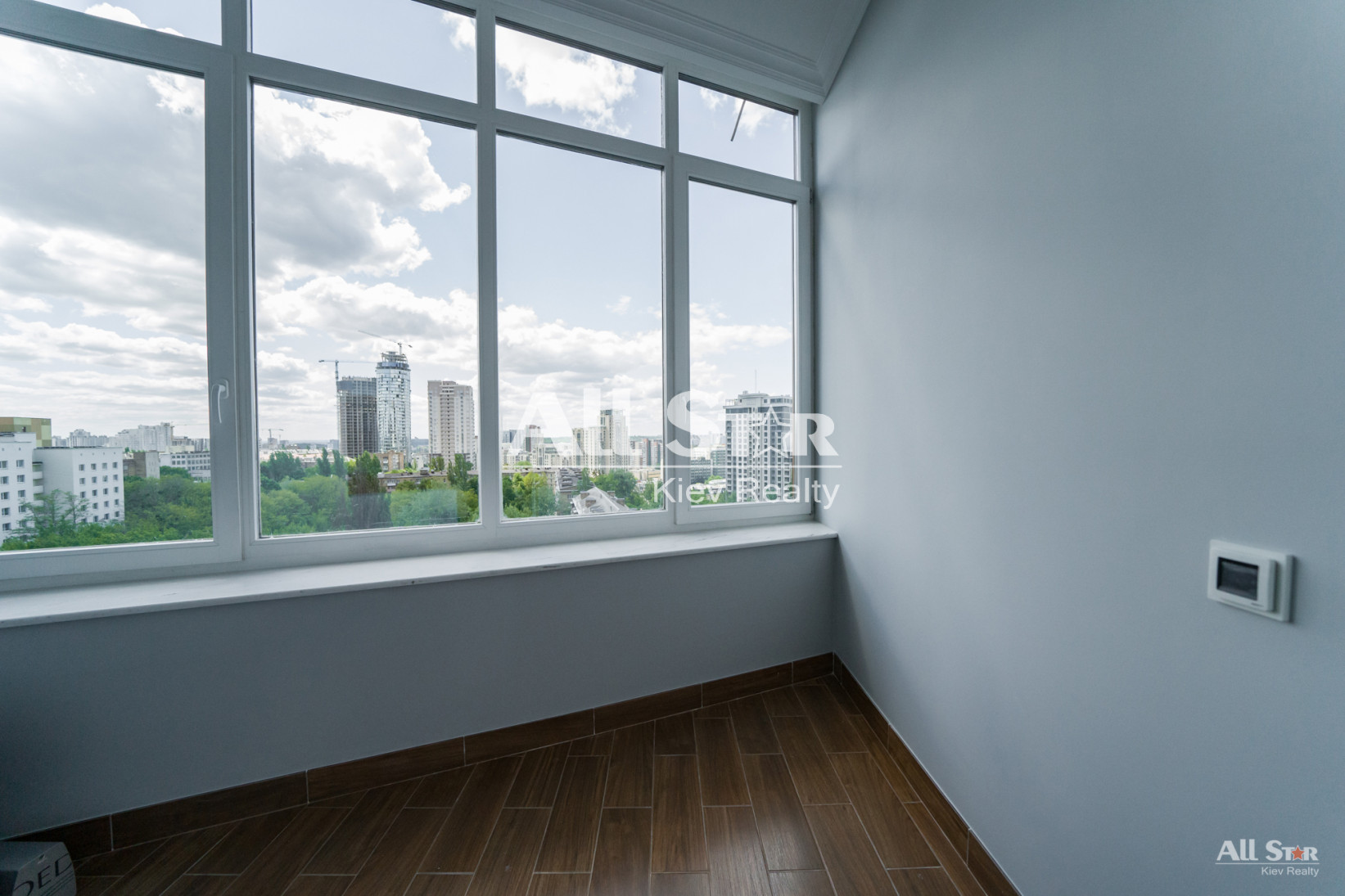 Аренда 3к квартиры в Киеве,  Коновальца ул. (Щорса ул.), 36В 9