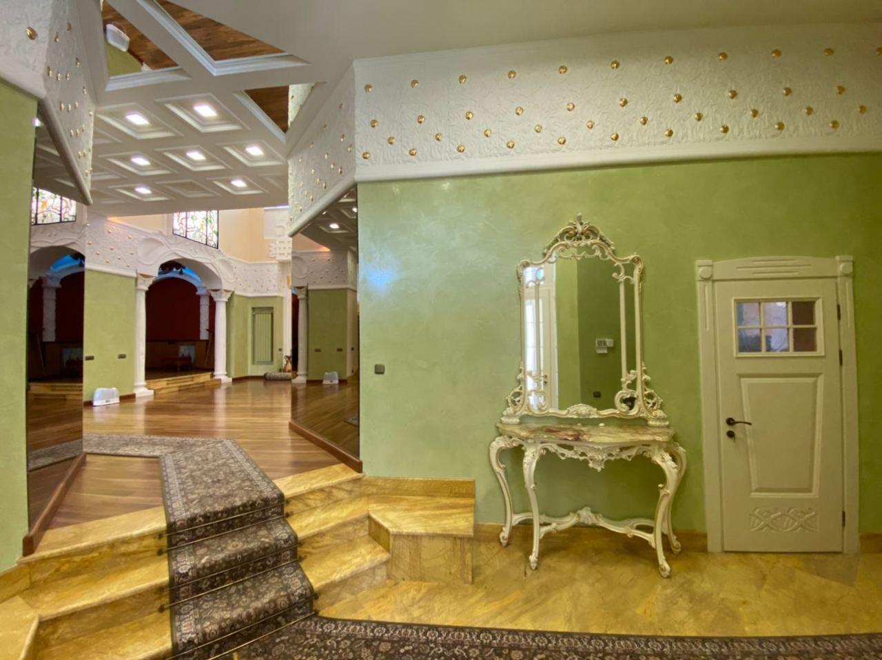 Аренда 9к дома в Киеве, Тихая ул., 6