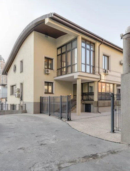 Аренда 6к дома в Киеве, Редутная ул., 1