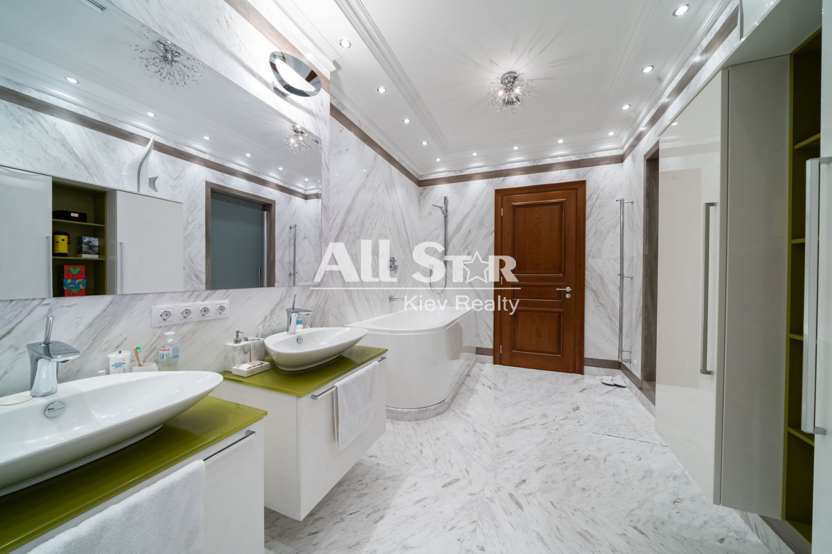Продажа 5к квартиры в Киеве,  Московская ул., 46/2 14
