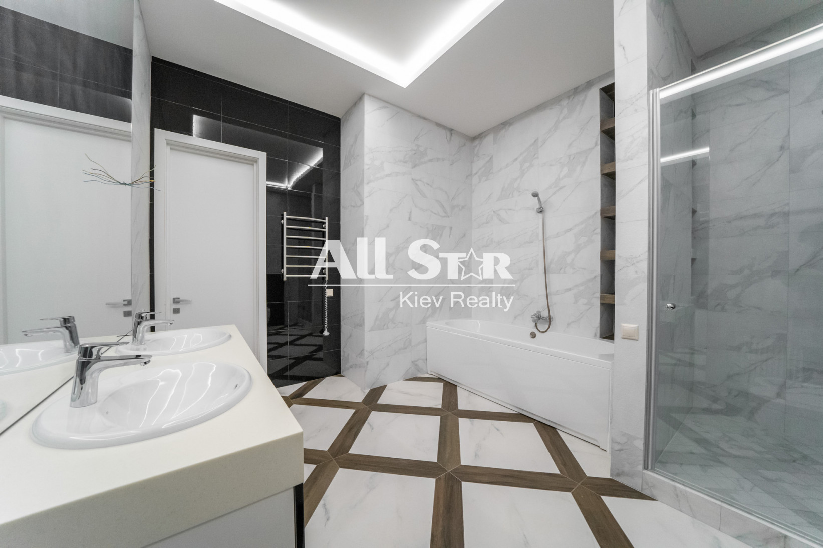 Продажа 5+к квартиры в Киеве,  ЖК Резиденс М27, Московская ул., 27 4