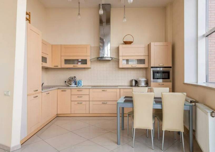 2 BD Apartment for rent in Kiev, Pecherskiy district, 31/11