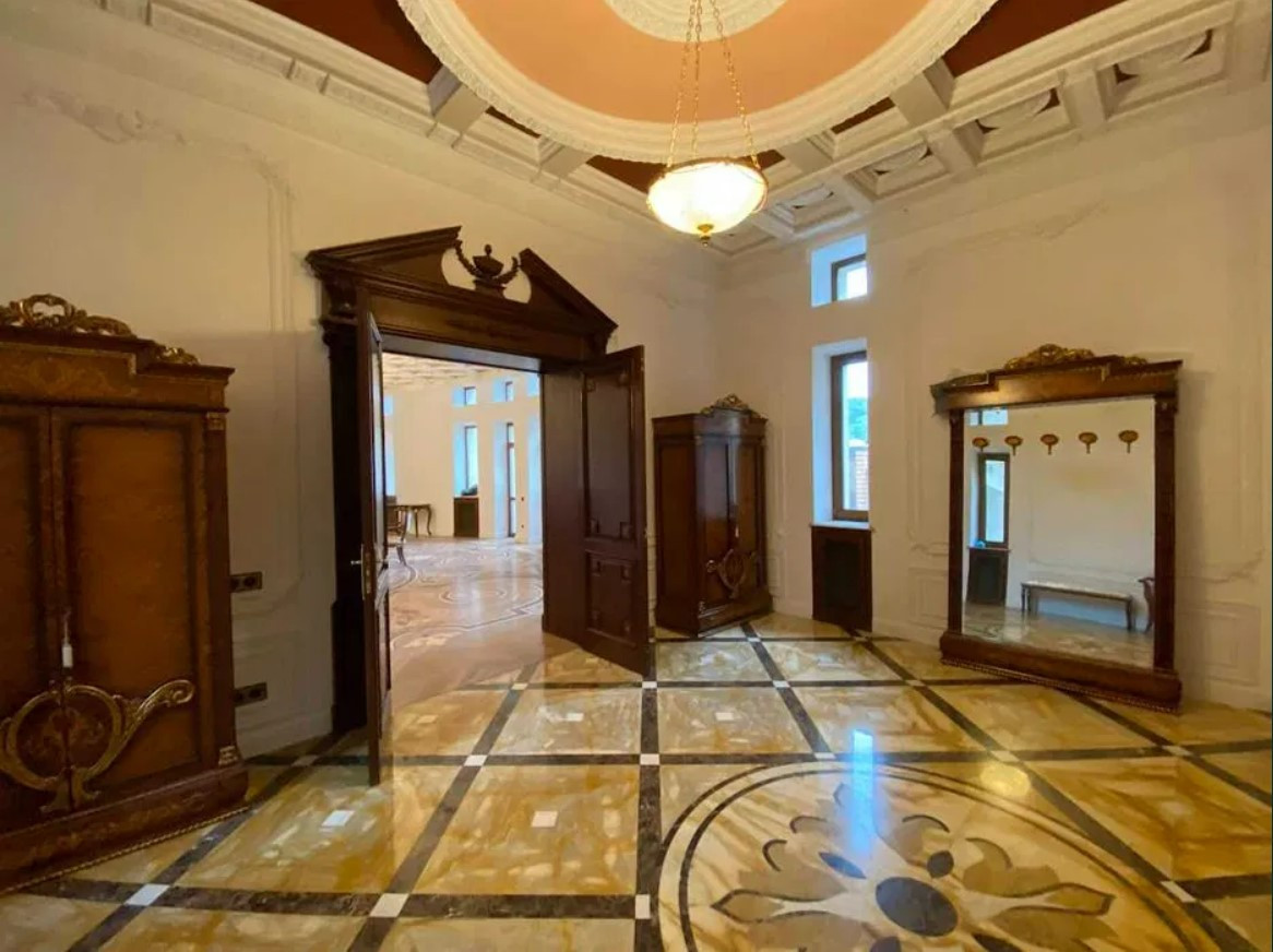 Аренда здания в Киеве,  Зверинецкая ул., 3