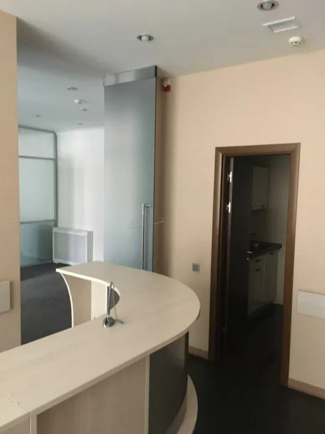 Аренда здания в Киеве,  Контрактовая пл., 4