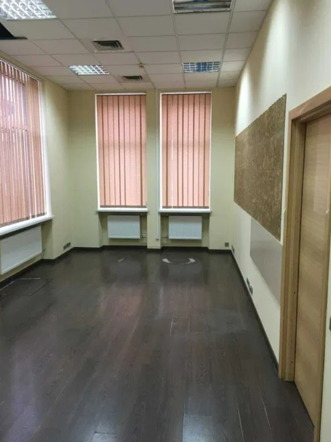 Аренда здания в Киеве,  Контрактовая пл., 6