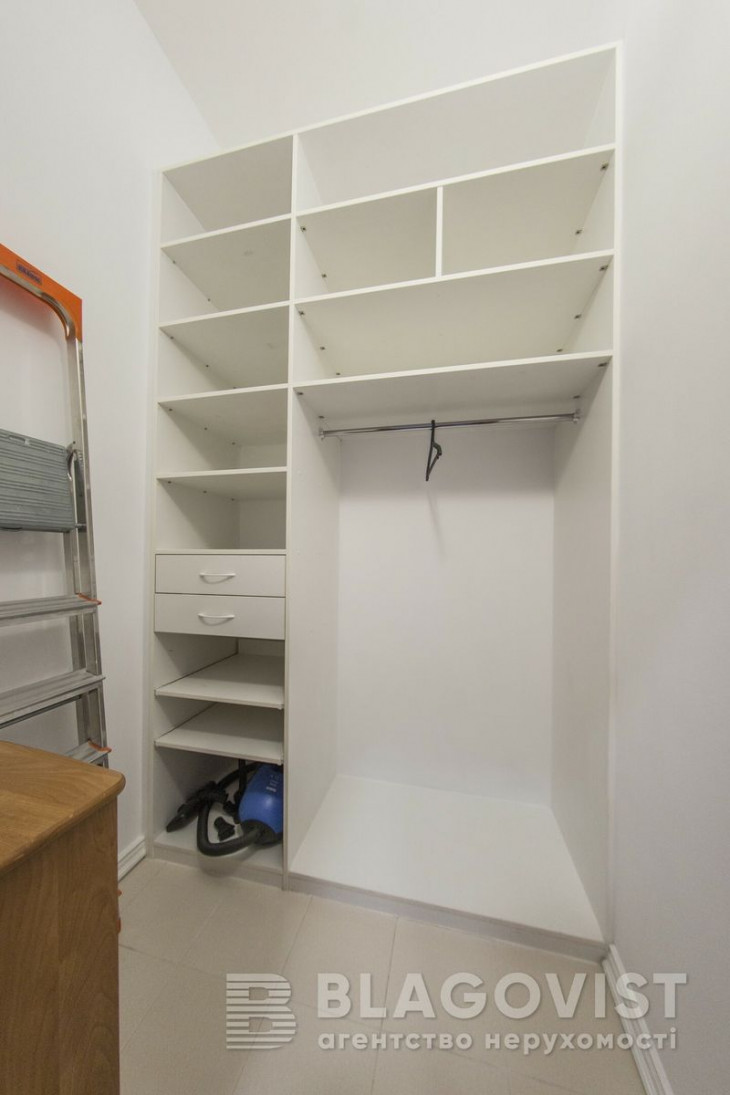 Продажа 3к квартиры в Киеве,  Франко Ивана ул., 12 5