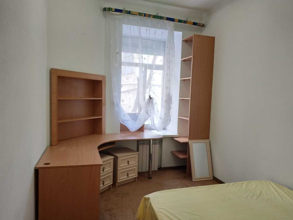 Продажа 3к квартиры в Киеве,  Малоподвальная ул., 4 8