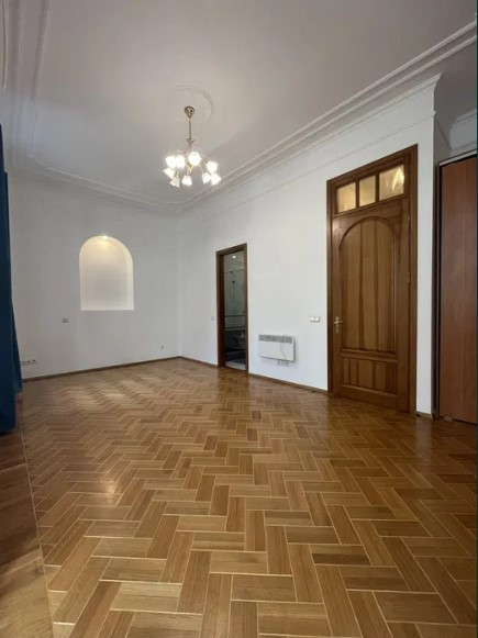 Аренда 5к квартиры в Киеве, Пушкинская ул., 11