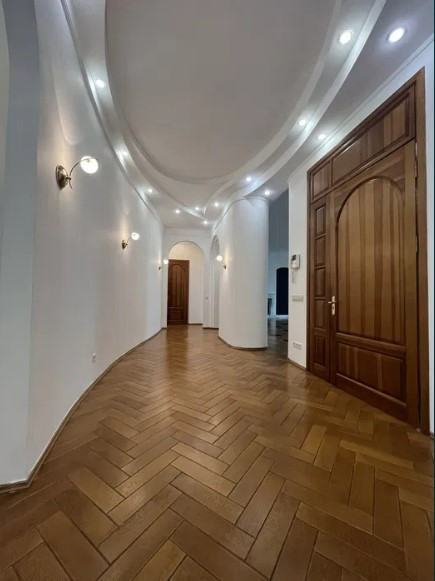Аренда 5к квартиры в Киеве, Пушкинская ул., 12