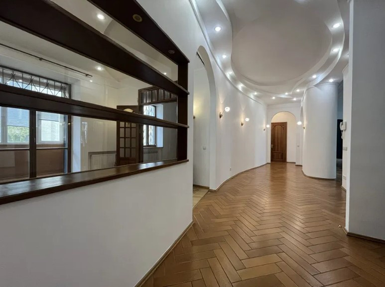Аренда 5к квартиры в Киеве, Пушкинская ул., 13