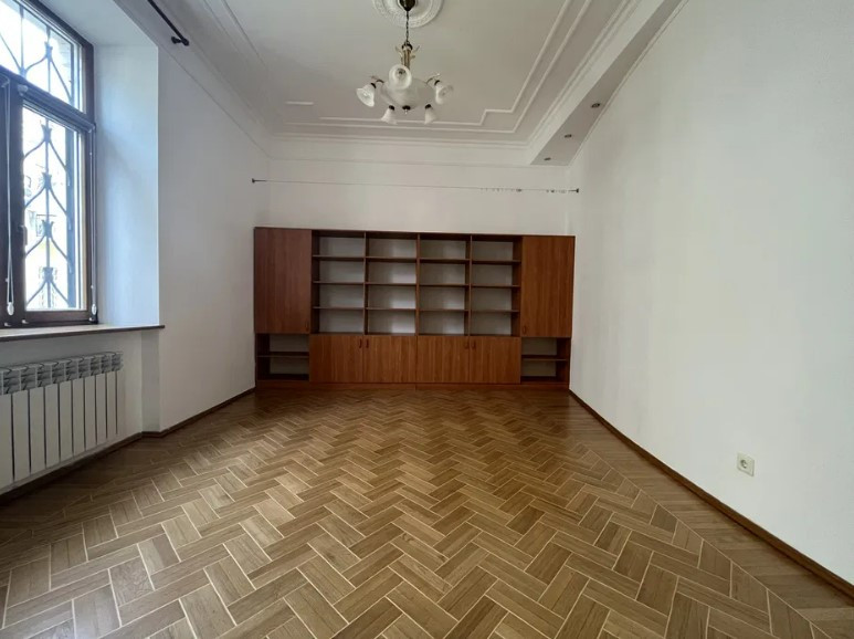Аренда 5к квартиры в Киеве, Пушкинская ул., 15