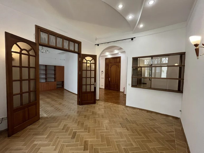 Аренда 5к квартиры в Киеве, Пушкинская ул., 16