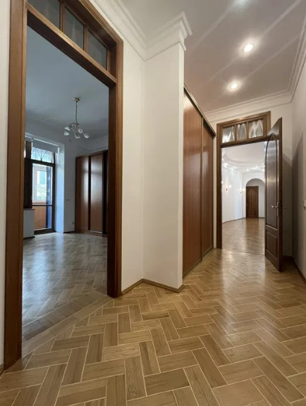 Аренда 5к квартиры в Киеве, Пушкинская ул., 17