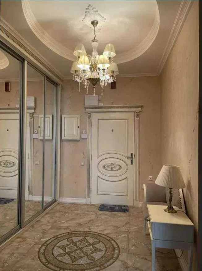 Аренда 3к квартиры в Киеве,  Старонаводницкая ул., 6Б 11