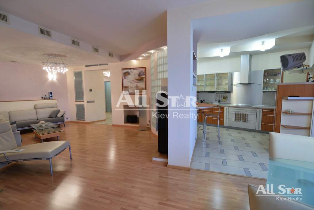 Продажа 3к квартиры в Киеве,  Конисского Александра ул. (Тургеневская ул.), 45-49 0