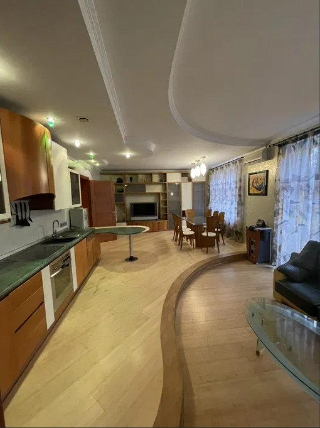 Продажа 3к квартиры в Киеве, Институтская ул., 16 0