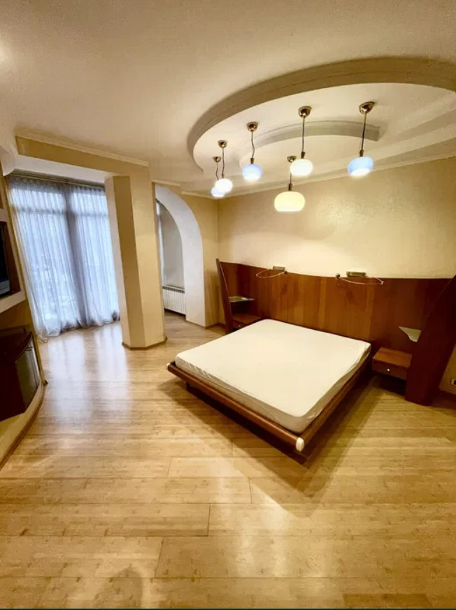 Продажа 3к квартиры в Киеве, Институтская ул., 16 7