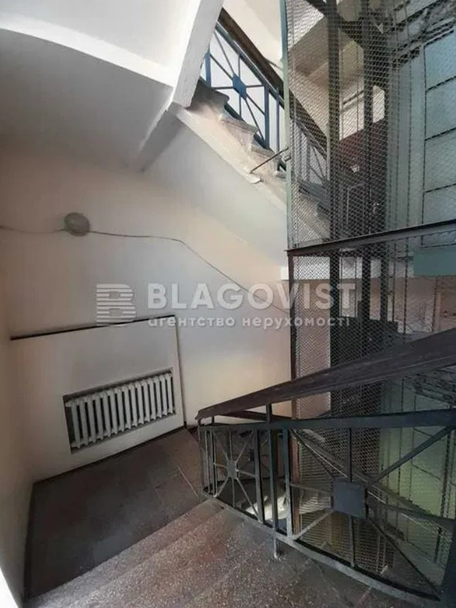 Продажа 3к квартиры в Киеве, Костёльная ул., 2