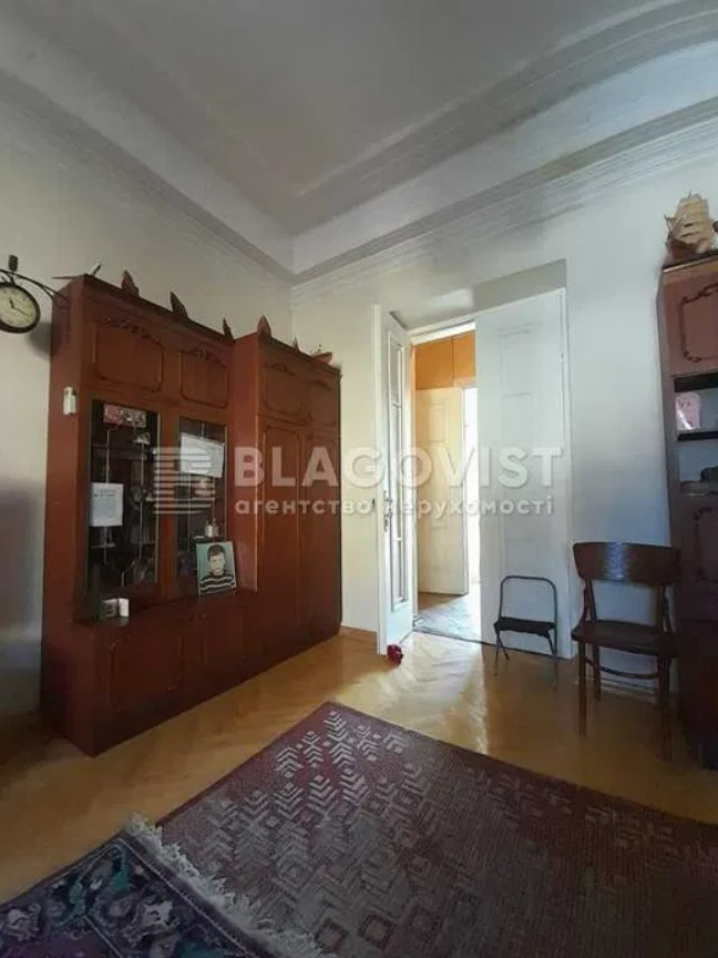 Продажа 3к квартиры в Киеве, Костёльная ул., 13