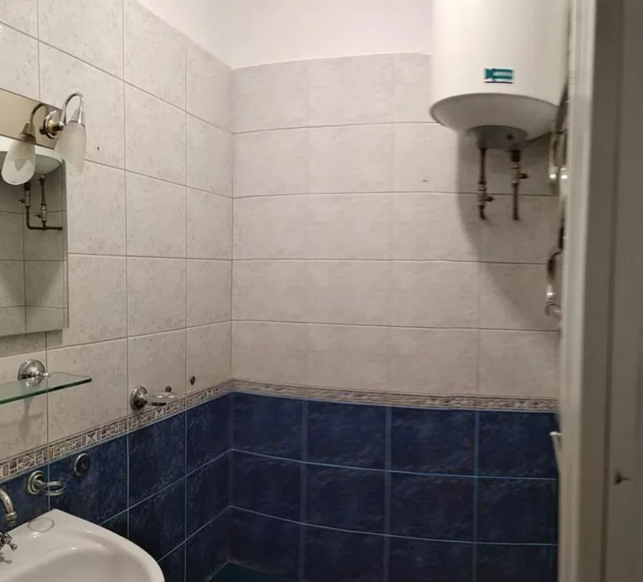 Продаж 3к квартири в Києві, Малопідвальна вул., 15 4