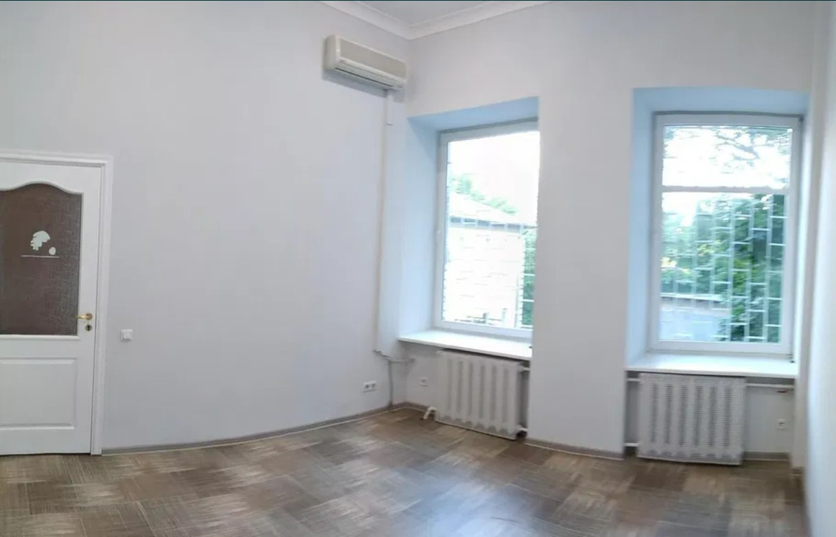 Продаж 3к квартири в Києві, Малопідвальна вул., 15 11