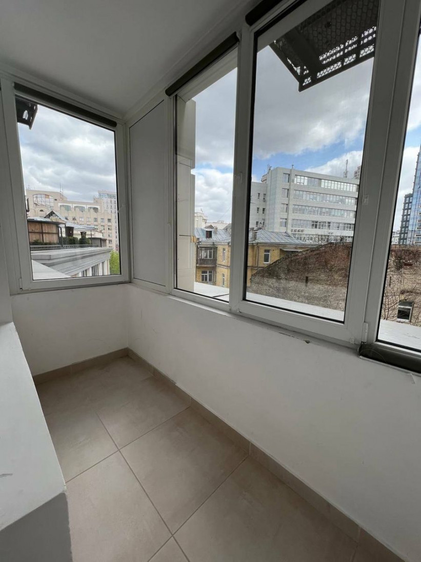 Продажа 2к квартиры в Киеве, ЖК Роял Тауер, Саксаганского ул., 37К 3