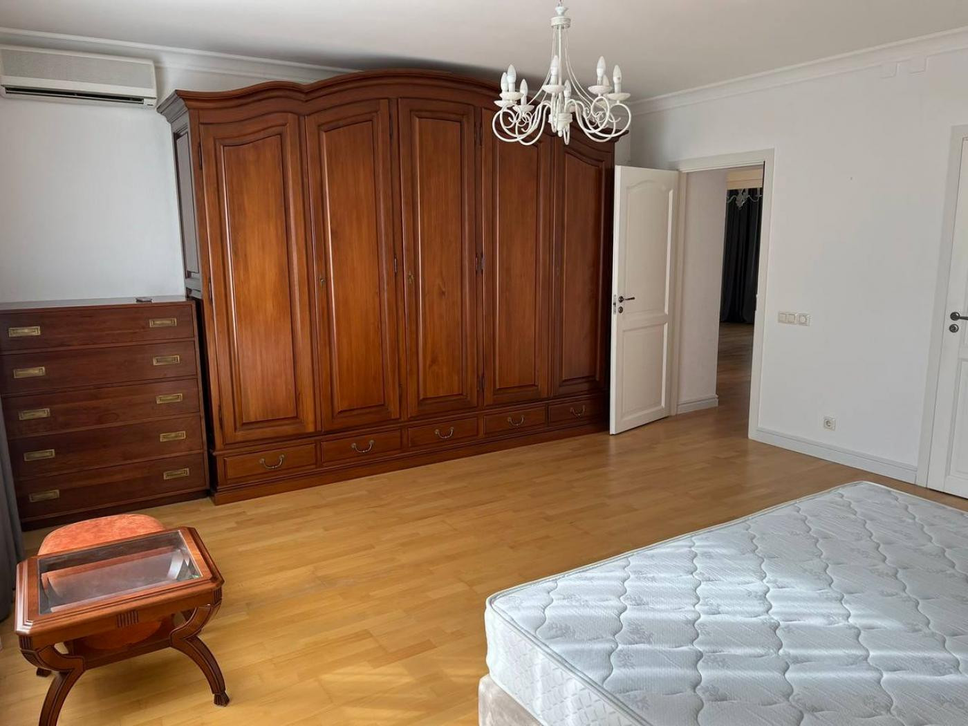 Продажа 9к квартиры в Киеве,  Конисского Александра ул. (Тургеневская ул.), 52-58 14