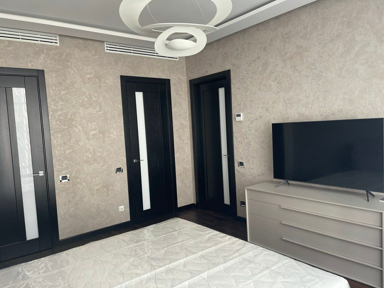 Аренда 5к квартиры в Киеве,  ЖК Бульвар Фонтанов, Саперне Поле ул., 5 8