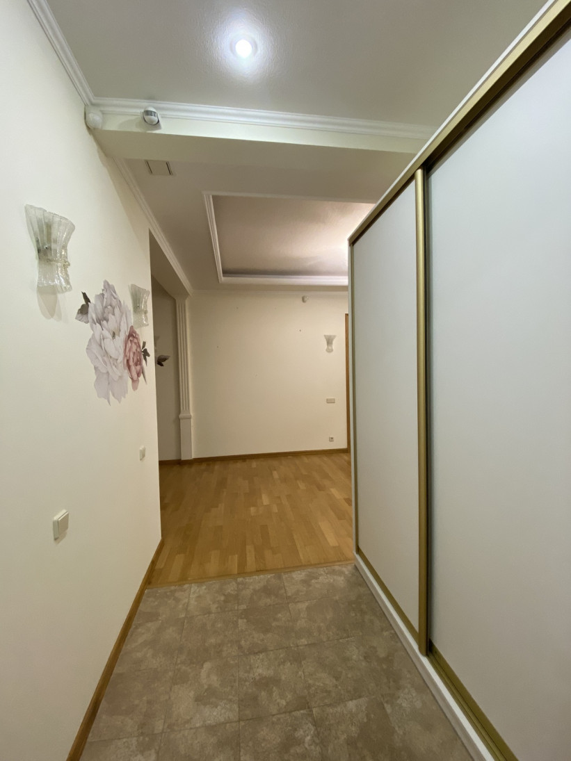 Продажа 6к квартиры в Киеве,  Дмитриевская ул., 17А 11