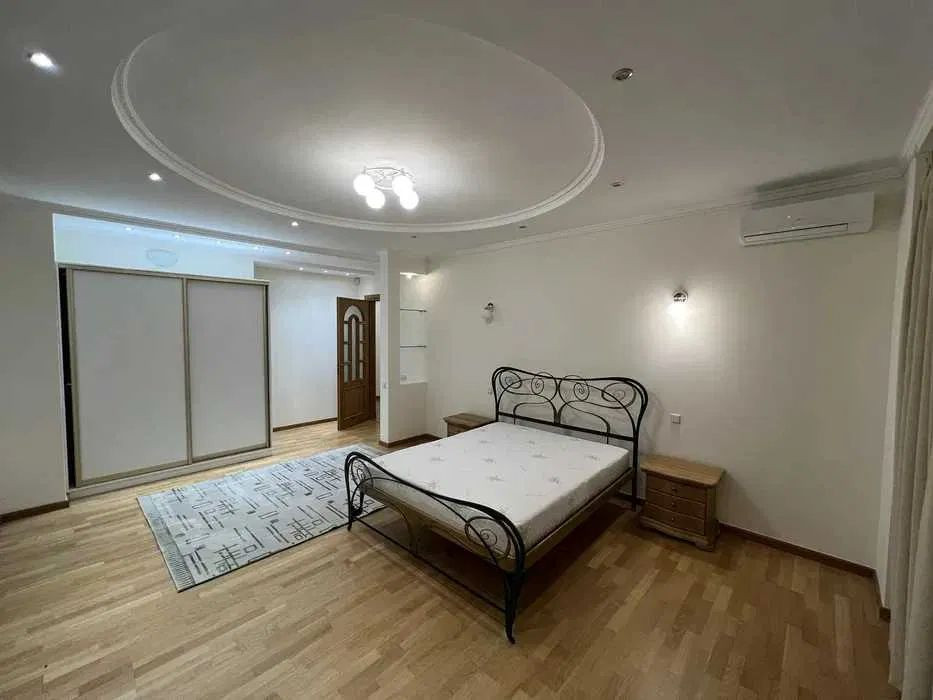 Продажа 6к квартиры в Киеве,  Дмитриевская ул., 17А 30