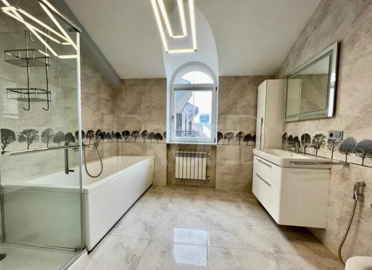 Аренда 6к дома в Киеве,  Зверинецкая ул., 18