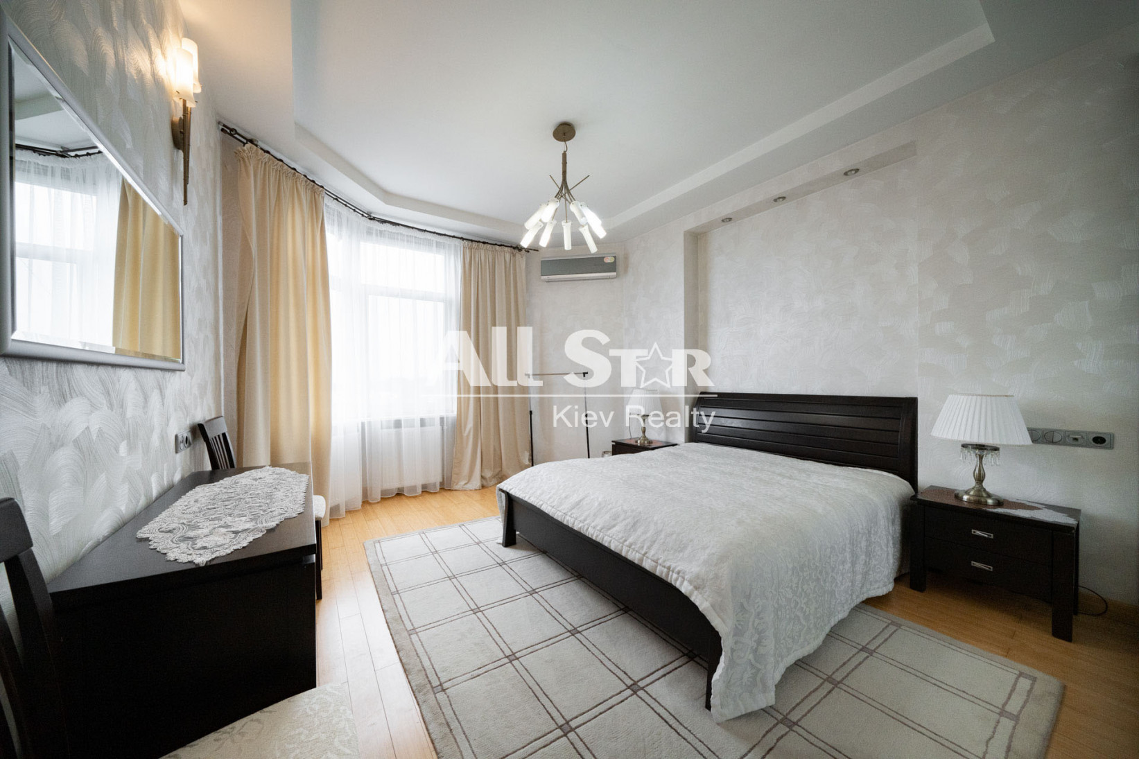 Аренда 3к квартиры в Киеве,  Кловский спуск, 5 7